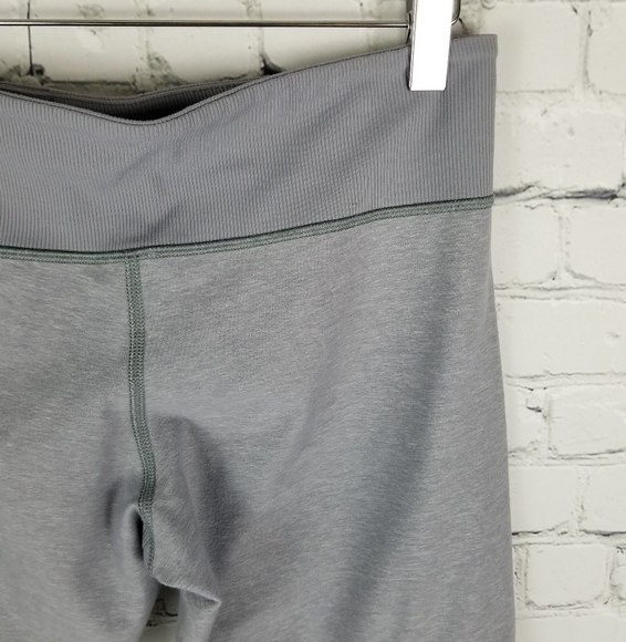 LULULEMON | Clam Digger II stretch bermuda shorts - Picture 4 of 8